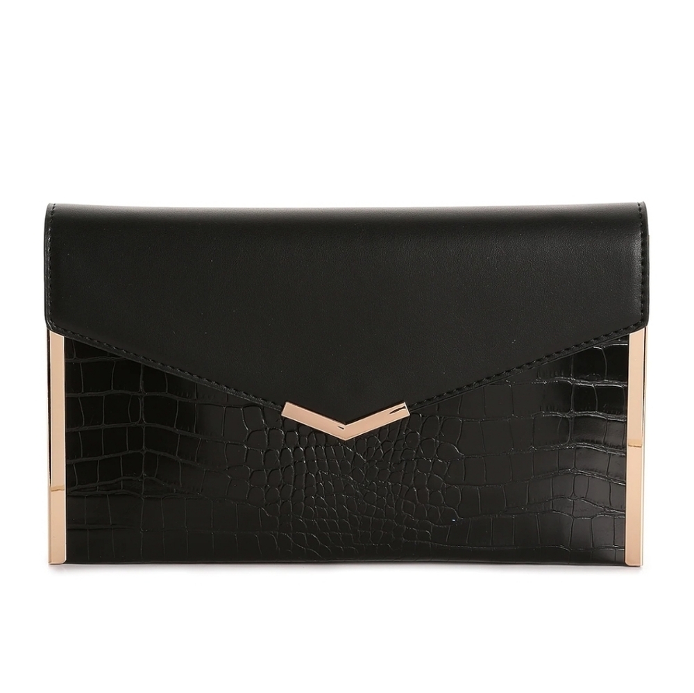 URBAN EXPRESSIONS CLUTCH (NWT)